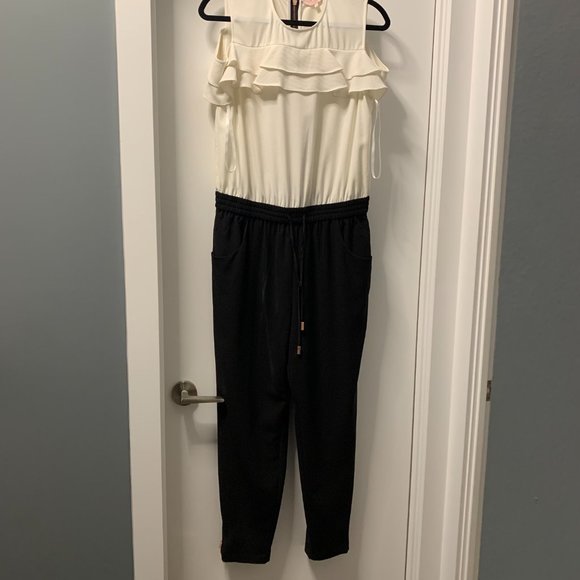 Ted Baker Toriil Ruffled Cold Shoulder Jumpsuit Size 4 - Picture 3 of 8